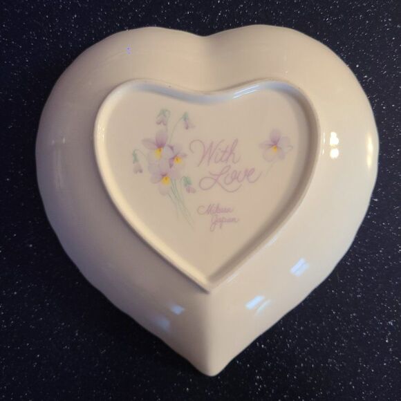 Quality Mikasa "With Love" Heart-Shaped Dish Valentine's Day Mother's Day Gift - Picture 6 of 13